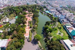 Công viên Lê Thị Riêng trước đây là Nghĩa trang Đô Thành - Ảnh: Quỳnh Trần