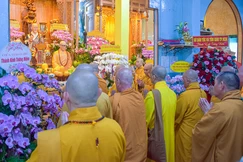 Chư tôn đức tham dự Lễ tưởng niệm Hòa thượng Thích Trí Châu tại chùa Tuyền Lâm - Ảnh: Quảng Đạo/BGN