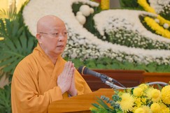 [Video] Hòa thượng Thích Lệ Trang cung tuyên tiểu sử Bồ-tát Thích Quảng Đức 