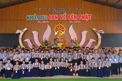 Các em đoàn sinh Gia đình Phật tử tham dự Khóa tu "Con về bên Phật"