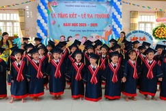 43 em lớp Lá hoàn thành chương trình Mầm non, chuẩn bị bước vào bậc Tiểu học - Ảnh: Trung Thắng