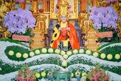 Tôn dung Trưởng lão Hòa thượng Thích Huệ Thành, Phó Pháp chủ Hội đồng Chứng minh, Tăng thống Giáo hội Phật giáo Cổ truyền Việt Nam, Đệ nhất Trưởng ban Trị sự Phật giáo Đồng Nai (cũ)