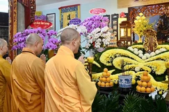 Lễ tưởng niệm Tiểu tường Trưởng lão Hòa thượng Thích Trí Tịnh và bổ nhiệm trụ trì Linh Phong Thiền Uyển diễn ra sáng nay 27-9 (17-8-Bính Ngọ) - Ảnh: Tịnh Mạnh