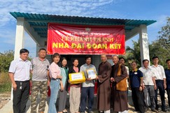 Đoàn bàn giao nhà tình thương đến hộ nghèo tại xã Minh Đức, tỉnh Đồng Nai