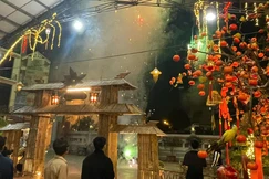 Phút giao thừa tại chùa Từ Xuyên