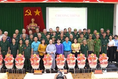 Đồng Nai: Ban Từ thiện xã hội Phật giáo tỉnh tặng quà đến mẹ Việt Nam anh hùng, các thương binh