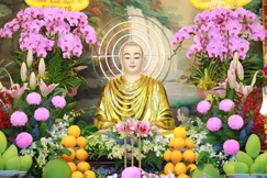 Tôn tượng Đức Thánh Tổ Ni Đại Ái Đạo - Kiều Đàm Di tại tổ đình Từ Nghiêm