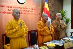 Chư tôn đức chủ tọa buổi họp