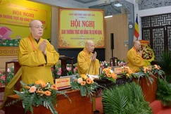 Chư vị giáo phẩm chủ tọa Hội nghị Ban Thường trực Hội đồng Trị sự mở rộng - Ảnh: Bảo Toàn/Báo Giác Ngộ