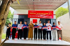 Cắt băng khánh thành Mái ấm Hạnh Nguyện số 76