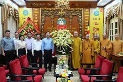 Đoàn công tác của Cục An ninh nội địa thăm lãnh đạo Trung ương GHPGVN nhân Đại lễ Vu lan