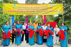 Cắt băng khánh thành cầu Tường nguyên 602 tại xã Quới Thiện