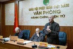 Hòa thượng Thích Huệ Thông phát biểu tại buổi họp