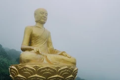 Tôn tượng Phật hoàng Trần Nhân Tông