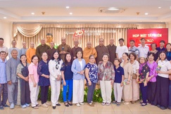 Báo Giác Ngộ họp mặt cuối năm