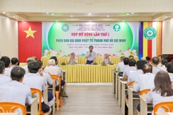Huynh trưởng cấp Dũng Thị Cư - Nguyễn Thanh Minh, Phó Trưởng ban Hướng dẫn Phật tử TP.HCM, Trưởng Phân ban Gia đình Phật tử TP.HCM điều hành buổi họp