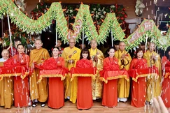 Nghi thức cắt băng khánh thành ngôi Tam bảo Phước Tâm