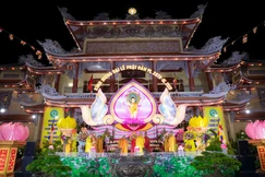 Trang nghiêm kính mừng Đại lễ Phật đản tại chùa Bảo Tịnh