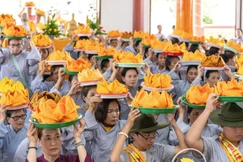 Lễ dâng y nhân mùa Vu lan - Báo hiếu tại tịnh xá Ngọc Chiếu