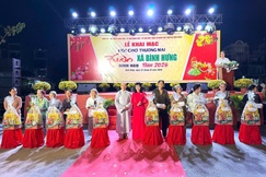 Chùa Đức Nguyên phối hợp cùng Ủy ban MTTQVN xã Bình Hưng tặng quà, giúp bà con vơi bớt khó khăn, có thêm điều kiện vui xuân đón Tết 