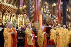 Hòa thượng Thích Huệ Công, Trưởng ban Đại diện Phật giáo người Hoa tại TP.HCM chúc Tết đến Tăng Ni, cộng đồng người Hoa - Ảnh: Hạnh Ý/BGN