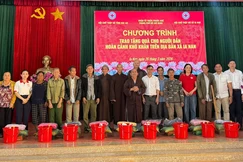 1.500 phần quà được chùa Tuyền Lâm và Phật tử Như Phú trao đến đồng bào vùng sâu Tây Nguyên trong chuyến thiện nguyện từ ngày 24 đến 28-3-2026