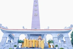 Trang nghiêm Lễ dâng hương tưởng niệm tại Nghĩa trang Liệt sĩ Bình Dương