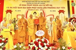 Thượng tọa Thích Quảng Bảo trao quyết định chuẩn y nhân sự Ban Đại diện Phật giáo liên phường Duy Tiên, nhiệm kỳ 2026-2031