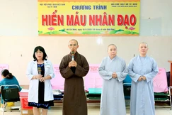 Thượng tọa Thích Phước Lượng, Phó Viện trưởng Học viện Phật giáo VN tại TP.HCM phát biểu trong chương trình