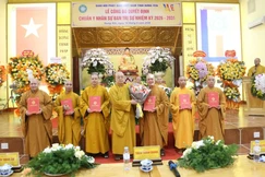 Trưởng lão Hòa thượng Thích Thanh Nhiễu trao quyết định chuẩn y thành phần nhân sự Ban Trị sự GHPGVN tỉnh Hưng Yên, nhiệm kỳ 2026-2031