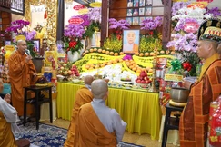 Khóa lễ cung tiến Giác linh Ni trưởng Thích nữ Như Hòa tại tổ đường chùa Dược Sư (P.Bình Lợi Trung, TP.HCM) - Ảnh: Nguyên Tài/BGN