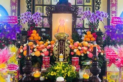 Di ảnh và long vị Hòa thượng Thích Thiện Bình tại Tổ đường chùa Bửu Liên