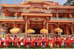 Cắt băng khánh thành ngôi Tăng xá chùa Xà Xiêm Cũ