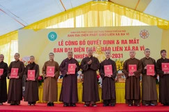 Trao quyết định chuẩn y nhân sự Ban Đại diện Phật giáo liên xã Ba Vì nhiệm kỳ 2026-2031