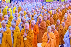 Có một con số chênh lệch rất lớn, hơn 30 ngàn vị - nếu căn cứ báo cáo của các Đại giới đàn so với con số thống kê Tăng Ni của Ban Tăng sự Trung ương, tính từ năm 2017 cho đến nay - Ảnh: Quảng Đạo/BGN