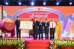 Trao Bằng chứng nhận Di sản văn hóa phi vật thể quốc gia đối với Lễ hội truyền thống chùa Đồng Bụt 