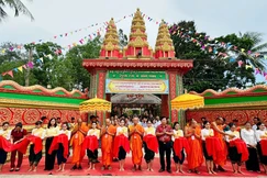 Nghi thức cắt băng khánh thành
