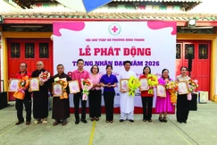 Phong trào hiến máu nhân đạo được phường Bình Thạnh quan tâm thực hiện, kể từ ngày thành lập phường đến nay đã nhận được sự quan tâm hỗ trợ, tham gia của các vị chức sắc, chức việc, đồng bào có đạo