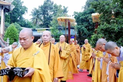 Chư tôn đức Ban Thường trực Ban Trị sự GHPGVN TP.HCM thăm, sách tấn hành giả an cư khu vực Bình Dương tại trường hạ tổ đình Hội Khánh (P.Thủ Dầu Một, TP.HCM)