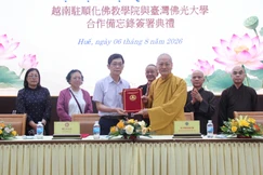 Trường Đại học Phật Quang và Học viện Phật giáo VN tại Huế ký biên bản ghi nhớ hợp tác 