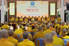 Họp Tăng trước lễ Tự tứ