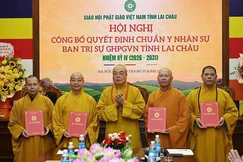 Trưởng lão Hòa thượng Thích Thanh Nhiễu trao quyết định chuẩn y nhân sự đến Ban Trị sự GHPGVN tỉnh Lai Châu, nhiệm kỳ IV (2026-2031)