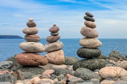 Điều quan trọng là luôn luôn chánh niệm về cơn giận và những cảm xúc tiêu cực khác khi chúng xuất hiện, cố gắng nhìn nhận chúng đúng bản chất, dẫn truyền và chuyển hóa năng lượng của chúng thành một sức mạnh hướng thiện