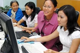 Đầu năm xông đất Doanh nhân