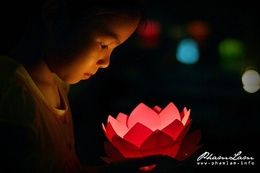 Lên chùa lạy Phật