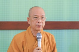 Thượng tọa Thích Huệ Khai, Ủy viên Thường trực Hội đồng Trị sự, Trưởng ban Trị sự GHPGVN tỉnh Đồng Nai chủ trì phiên họp Ban Thường trực sáng 16-9-2023 - Ảnh: BGN
