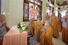 Chư Ni quận 8 tác pháp Tự tứ tại chùa Pháp Quang 