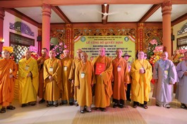 Hòa thượng Thích Đồng Tiến trao quyết định chuẩn y nhân sự Ban Hướng dẫn Phật tử tỉnh