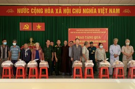 Chương trình trao quà tại H.Cần Giờ, TP.HCM