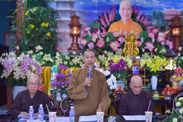 Thượng tọa Thích Minh Quang phổ biến kế hoạch tổ chức Đại lễ Phật đản và khóa An cư kiết hạ Phật lịch 2569 của Ban Trị sự GHPGVN TP.HCM - Ảnh: Quảng Đạo/BGN